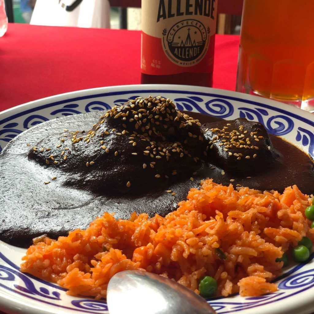 Mole con Arroz